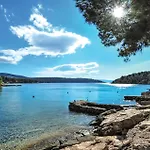 Σπίτι διακοπών Amazing In Milna (Brac)
