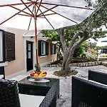 Amazing In * Milna (Brac)