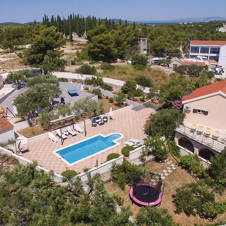 Amazing In Vikendica Milna (Brac)